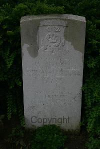 Esnes Communal Cemetery - Ansboro, M