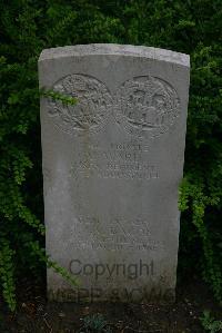 Esnes Communal Cemetery - Bacon, J J V