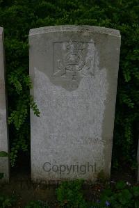 Esnes Communal Cemetery - Brennan, Patrick Francis