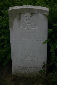 Esnes Communal Cemetery - Davies, J