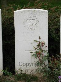 Ribecourt British Cemetery - Tipper, Wilfrid Hugh