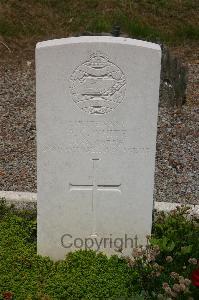 St. Benin Communal Cemetery - White, William Charles