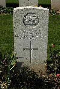 Delsaux Farm Cemetery Beugny - Poulter, J G