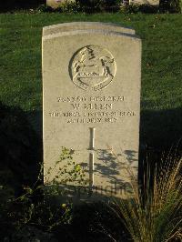 Cite Bonjean Military Cemetery Armentieres - Allen, W