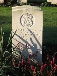 Cite Bonjean Military Cemetery Armentieres - Allton, T