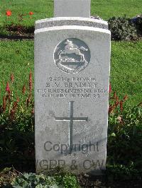 Cite Bonjean Military Cemetery Armentieres - Bradley, B V