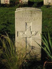 Cite Bonjean Military Cemetery Armentieres - Potter, P