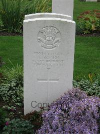 Cite Bonjean Military Cemetery Armentieres - Roach, G