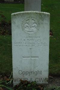 Cite Bonjean Military Cemetery Armentieres - Towers, John Ernest
