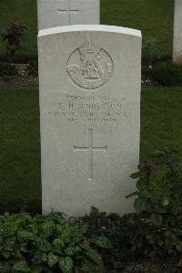 Philosophe British Cemetery Mazingarbe - Anderson, E H