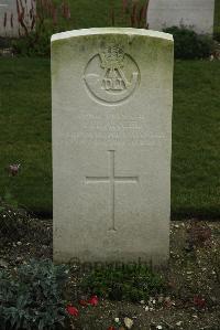 Philosophe British Cemetery Mazingarbe - Angel, J H