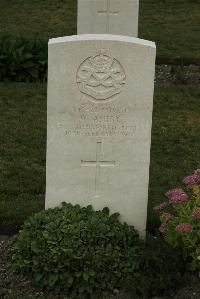 Philosophe British Cemetery Mazingarbe - Ashby, W