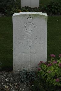 Philosophe British Cemetery Mazingarbe - Barltrop, Felix Reuben