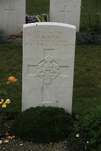 Philosophe British Cemetery Mazingarbe - Batty, James Herbert
