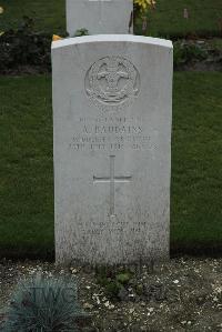 Philosophe British Cemetery Mazingarbe - Baudains, A. (Bert)