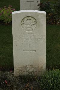 Philosophe British Cemetery Mazingarbe - Beaumont, Percy Victor