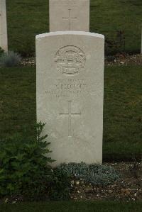 Philosophe British Cemetery Mazingarbe - Beecroft, P