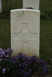 Philosophe British Cemetery Mazingarbe - Beeton, J W