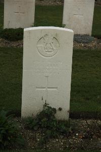 Philosophe British Cemetery Mazingarbe - Bell, John William