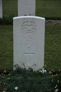 Philosophe British Cemetery Mazingarbe - Best, John