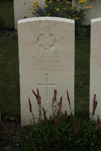 Philosophe British Cemetery Mazingarbe - Bleasdale, James
