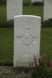 Philosophe British Cemetery Mazingarbe - Booth, Harry