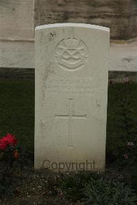 Philosophe British Cemetery Mazingarbe - Broad, A E