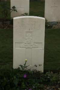 Philosophe British Cemetery Mazingarbe - Brown, Harold