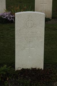 Philosophe British Cemetery Mazingarbe - Brown, W