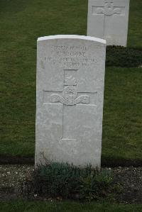 Philosophe British Cemetery Mazingarbe - Browne, P