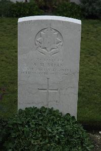 Philosophe British Cemetery Mazingarbe - Bryan, Alec Mark