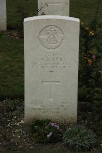 Philosophe British Cemetery Mazingarbe - Bubb, A J