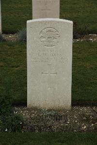 Philosophe British Cemetery Mazingarbe - Butteriss, R