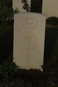 Philosophe British Cemetery Mazingarbe - Campbell, J