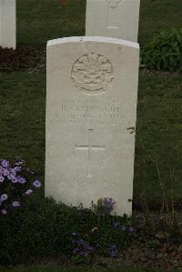 Philosophe British Cemetery Mazingarbe - Cartwright, H
