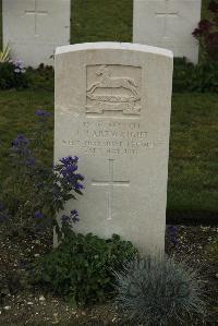 Philosophe British Cemetery Mazingarbe - Cartwright, John