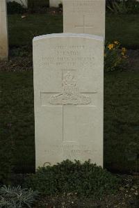 Philosophe British Cemetery Mazingarbe - Caton, John