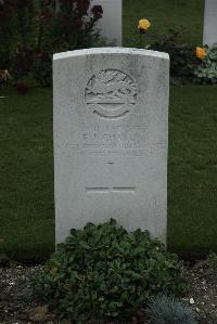 Philosophe British Cemetery Mazingarbe - Champ, Frederick Joseph