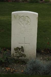 Philosophe British Cemetery Mazingarbe - Cheesman, Jonathan