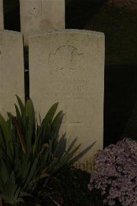 Philosophe British Cemetery Mazingarbe - Clark, S H