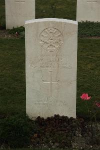 Philosophe British Cemetery Mazingarbe - Clarke, Walter
