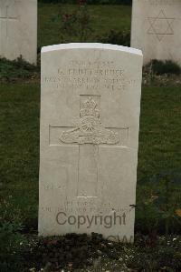 Philosophe British Cemetery Mazingarbe - Clutterbuck, George