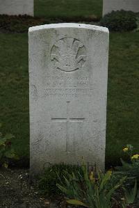 Philosophe British Cemetery Mazingarbe - Collins, R S