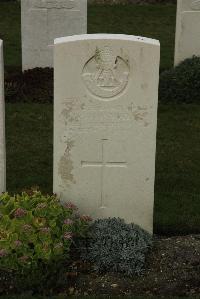 Philosophe British Cemetery Mazingarbe - Conway, A