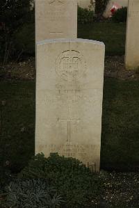 Philosophe British Cemetery Mazingarbe - Curry, John