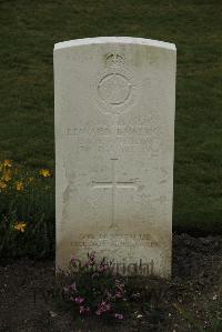 Philosophe British Cemetery Mazingarbe - Dawkins, Edward