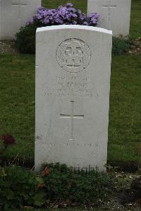 Philosophe British Cemetery Mazingarbe - Dennis, Walter