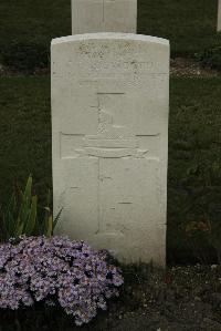 Philosophe British Cemetery Mazingarbe - Dodsworth, F