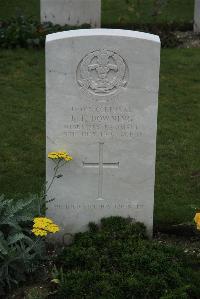 Philosophe British Cemetery Mazingarbe - Downing, J T