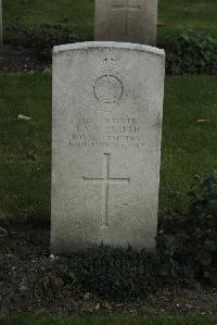 Philosophe British Cemetery Mazingarbe - Draper, J A W